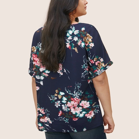 NWT BloomChic Floral Print Blouse - Navy and Pink - Picture 2 of 7